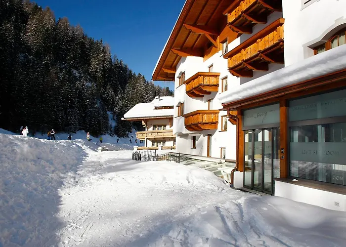 Hotel Ping Pong: Savoy Dolomites Luxury & Spa Hotel